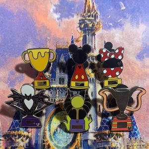 Disney Trophy pins